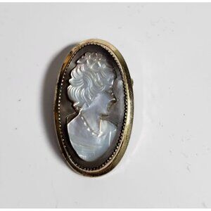 Vintage CATAMORE 12K Gold-Filled Shell Carved Cameo Oval Brooch Pin